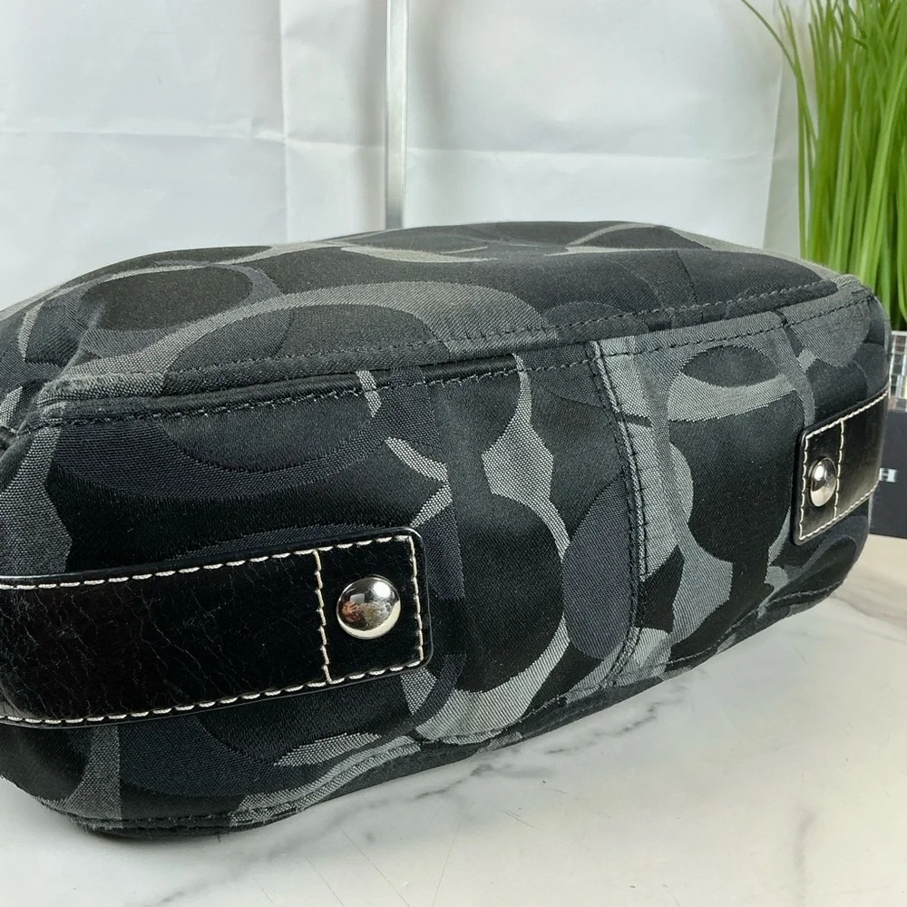 5GUL Coach Zoe Y2K Hobo Black Silver Optic Signature Hand‎ Shoulder Bag